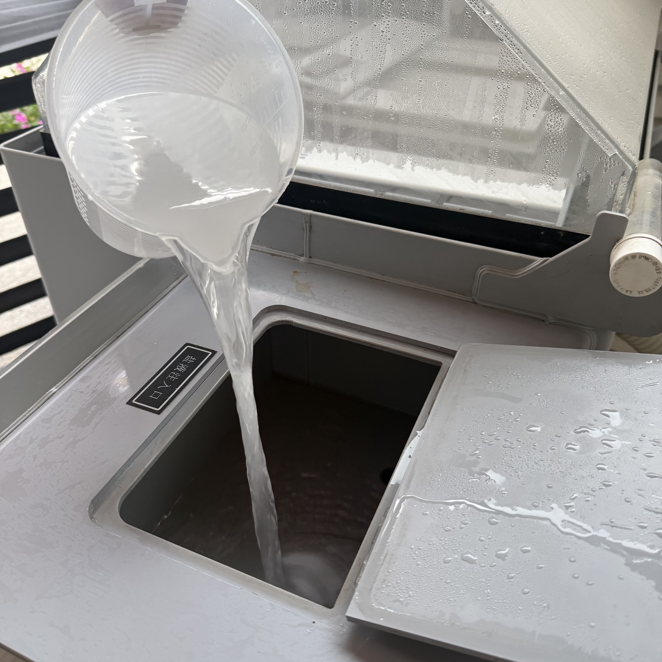 Enda’s Water-Based Varnished Shutter Blades